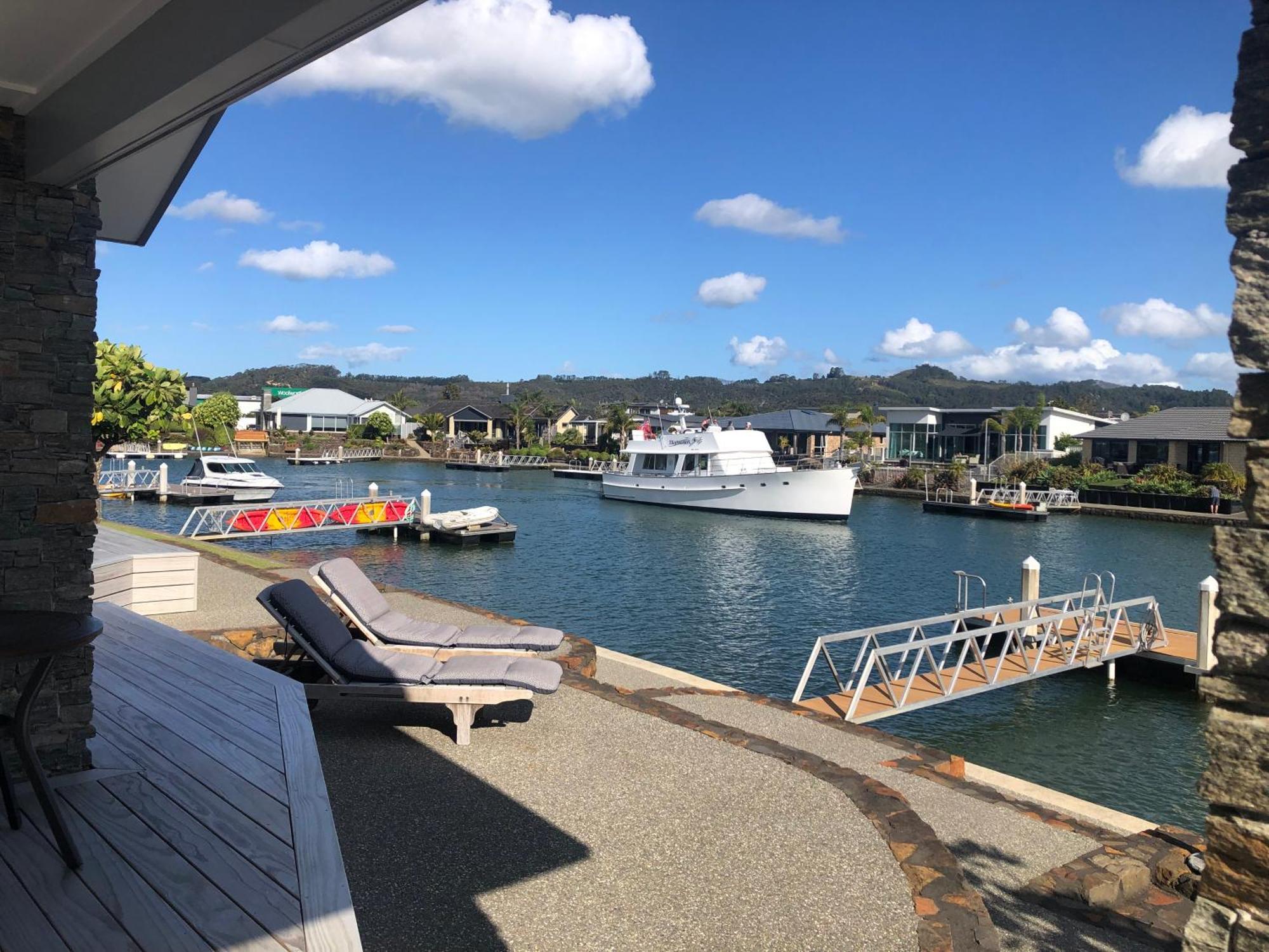 Mermaid Waterways Apartment Whitianga Exterior photo